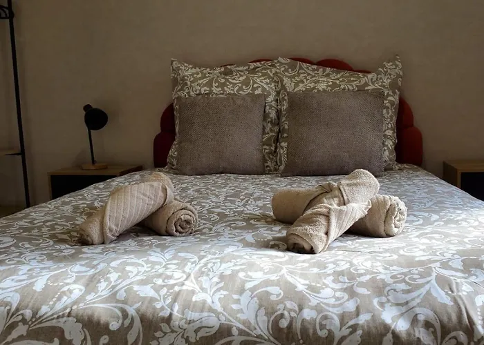 Charmant T2 Spacieux Idealement Situe - 2 Chambres *